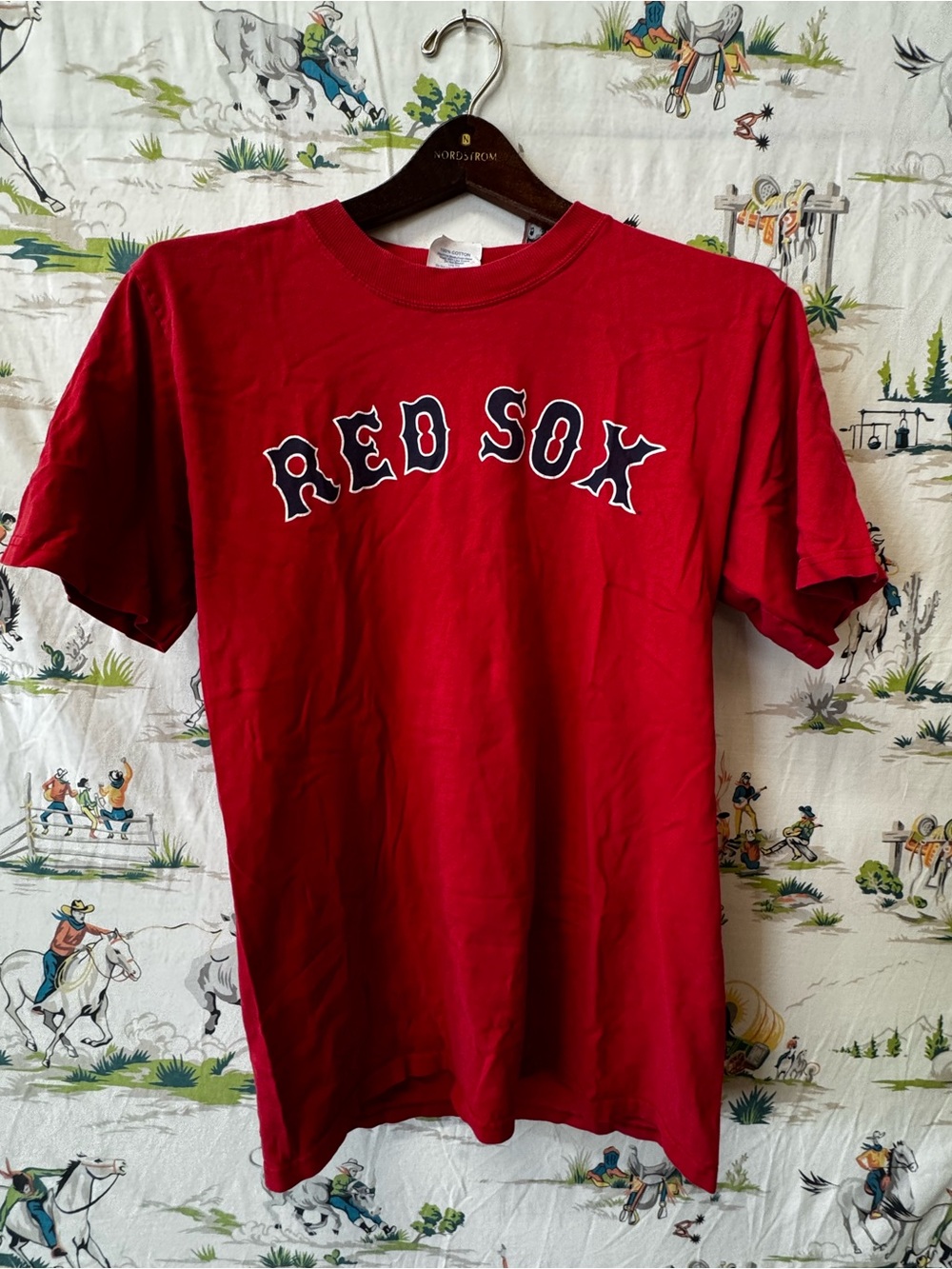 Boston Red Sox Men's Red Graphic Tee - size medium
